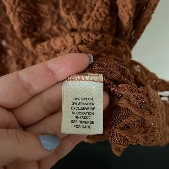 Mudd Floral Lace Tank - Picture 8 of 12